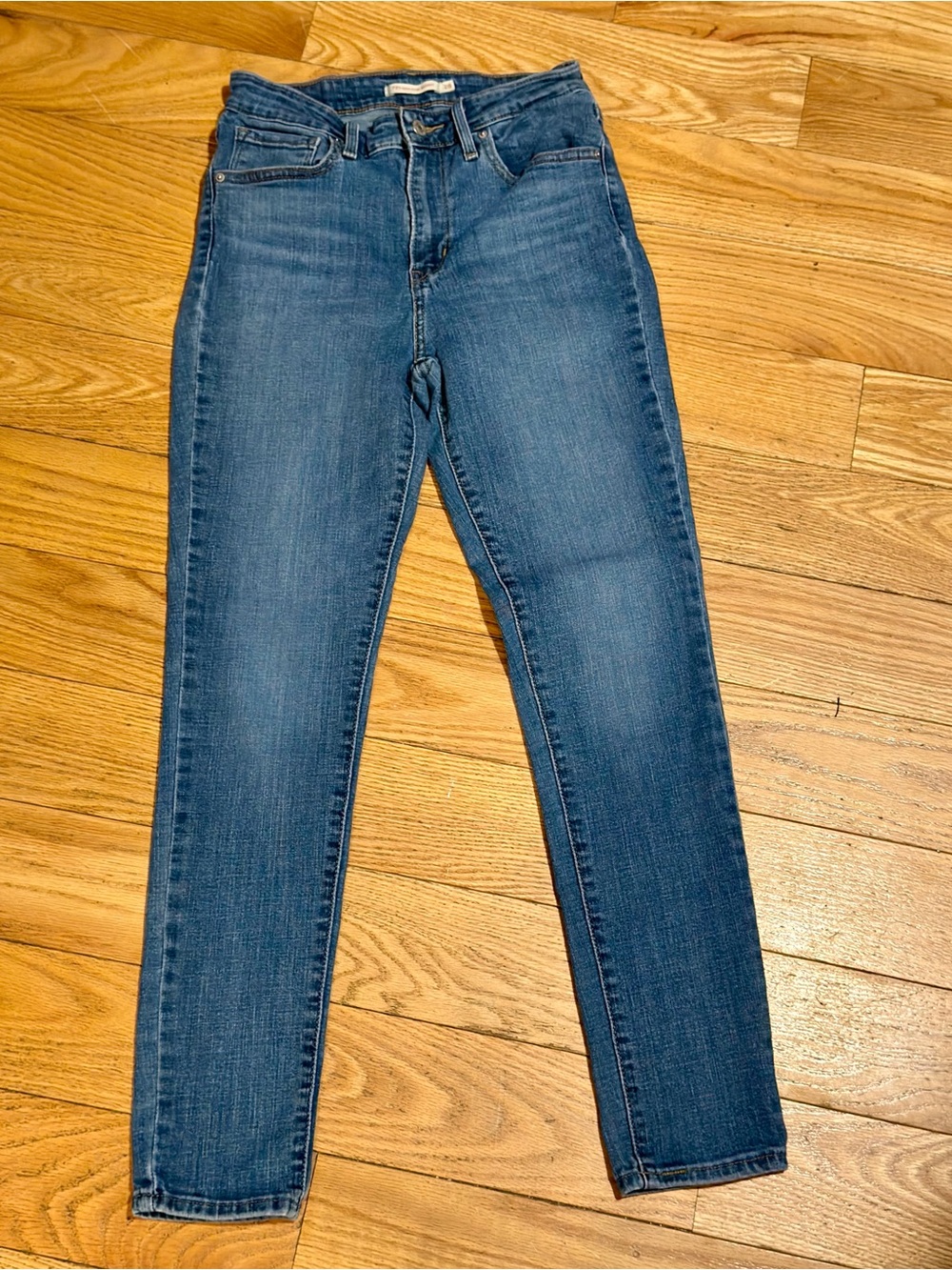 Classic Levi’s Blue Women’s 721 High Rise Skinny Jeans size 28